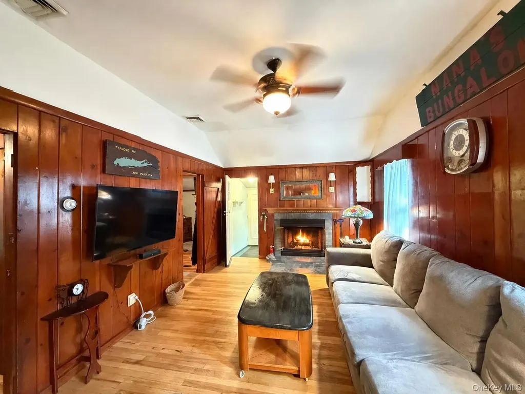 15 Kew Drive Sound Beach NY 11789