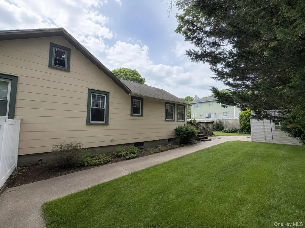 15 Kew Drive Sound Beach NY 11789