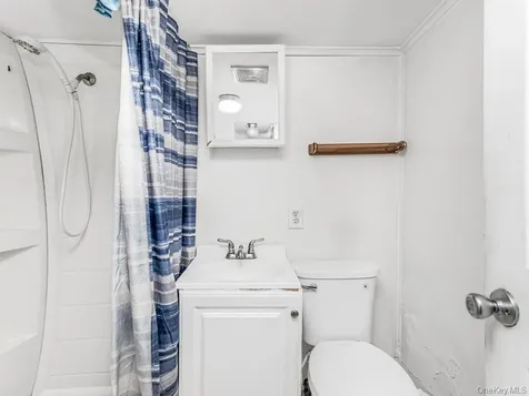 4613 Carpenter Avenue Bronx NY 10470