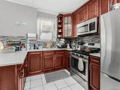 4613 Carpenter Avenue Bronx NY 10470