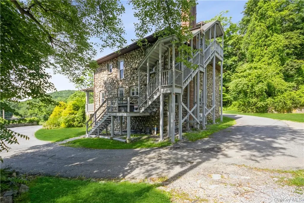 1111 Route 9 Garrison NY 10524