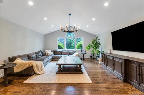 110 Linden Lane Upper Brookville NY 11545
