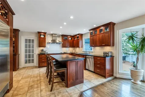 110 Linden Lane Upper Brookville NY 11545