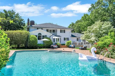 110 Linden Lane Upper Brookville NY 11545
