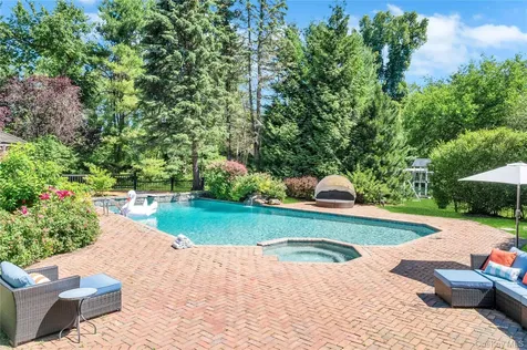 110 Linden Lane Upper Brookville NY 11545