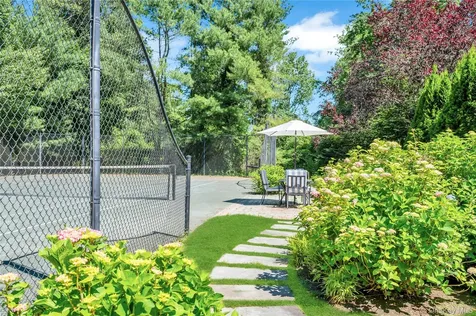 110 Linden Lane Upper Brookville NY 11545