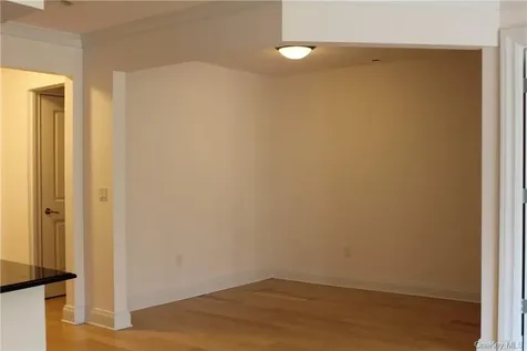 405 Trump Park Shrub Oak NY 10588