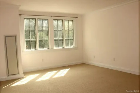 405 Trump Park Shrub Oak NY 10588