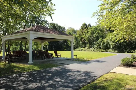 405 Trump Park Shrub Oak NY 10588