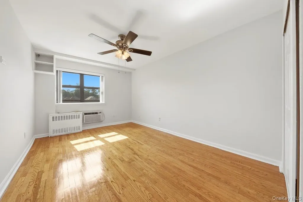 4200 Herkimer Place Bronx NY 10470