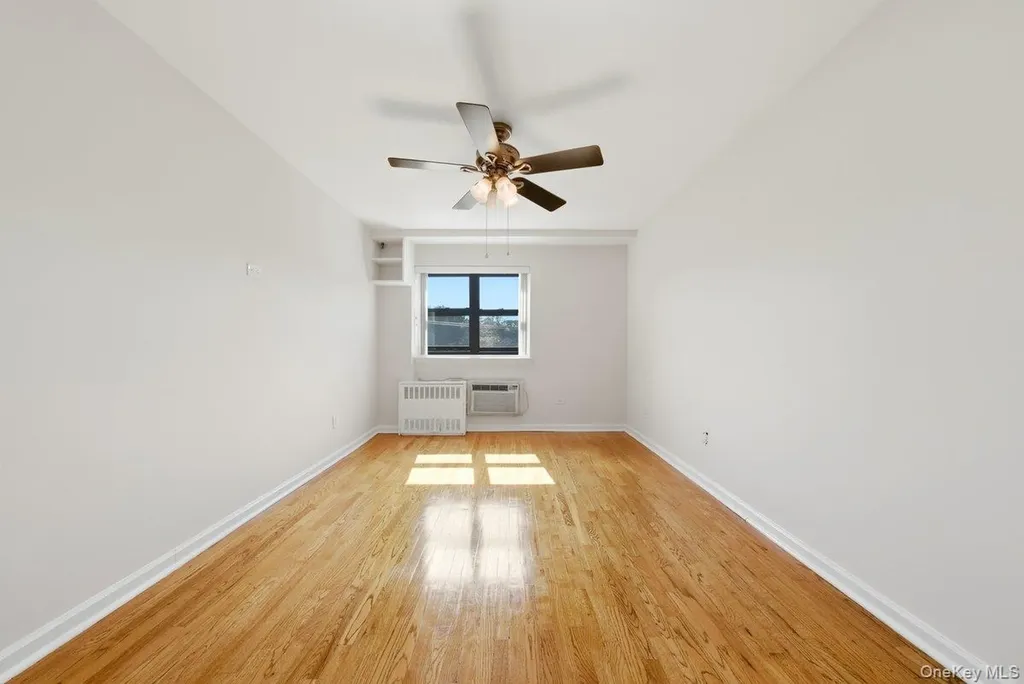 4200 Herkimer Place Bronx NY 10470