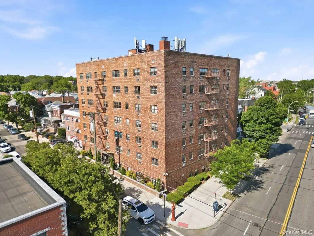 4200 Herkimer Place Bronx NY 10470
