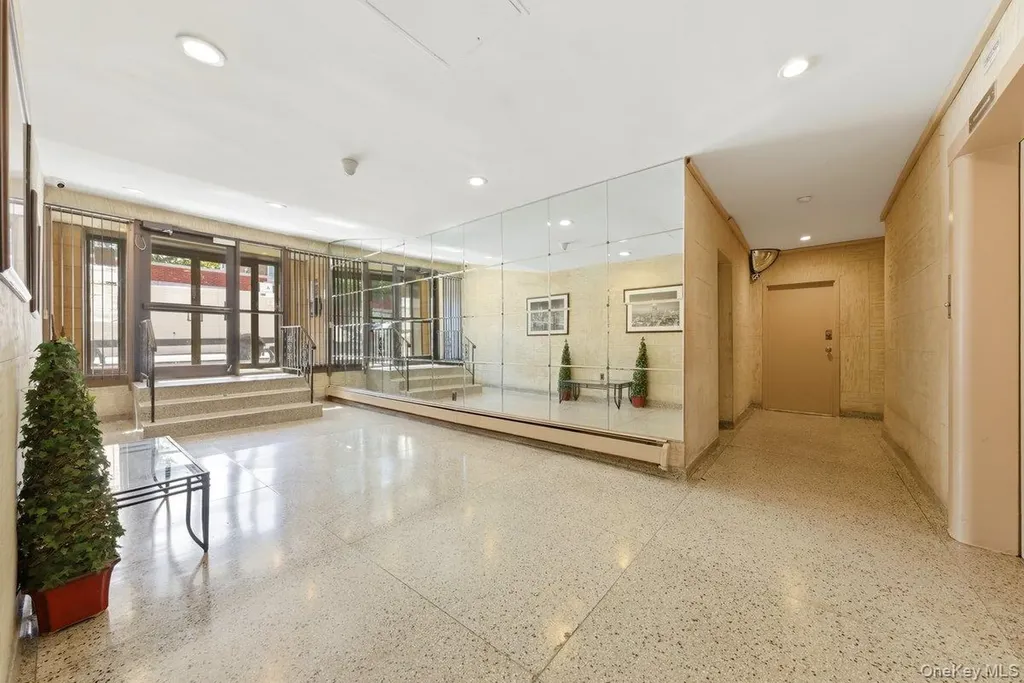 4200 Herkimer Place Bronx NY 10470