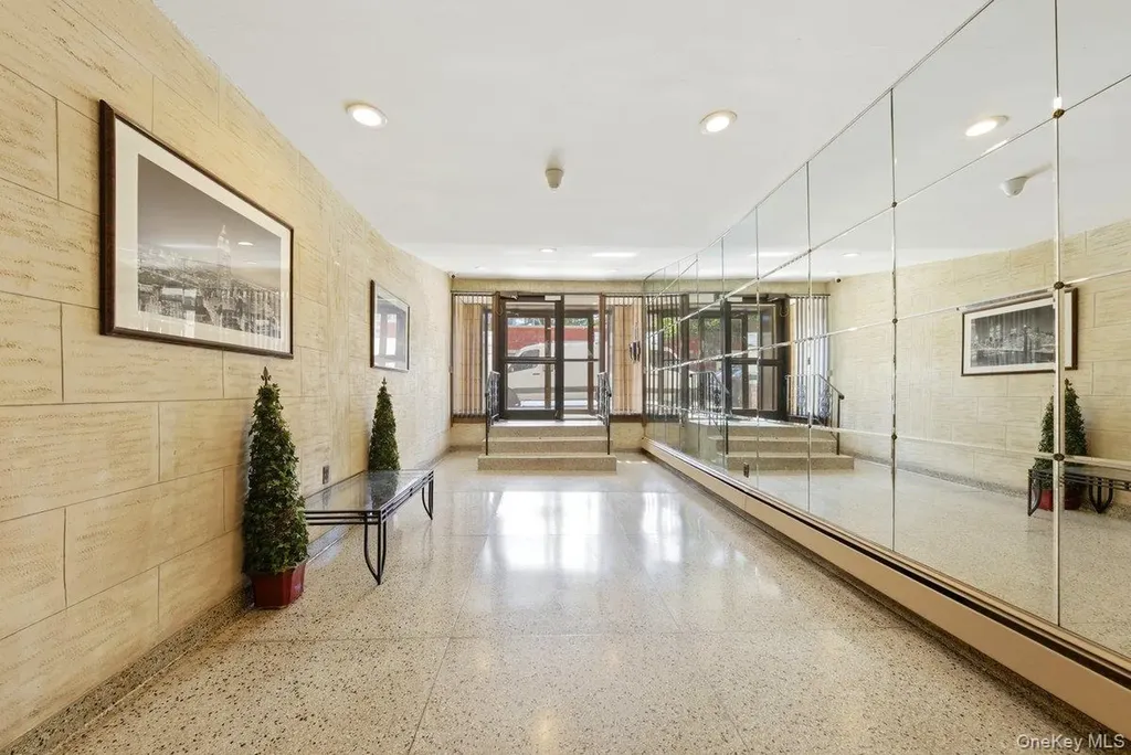 4200 Herkimer Place Bronx NY 10470