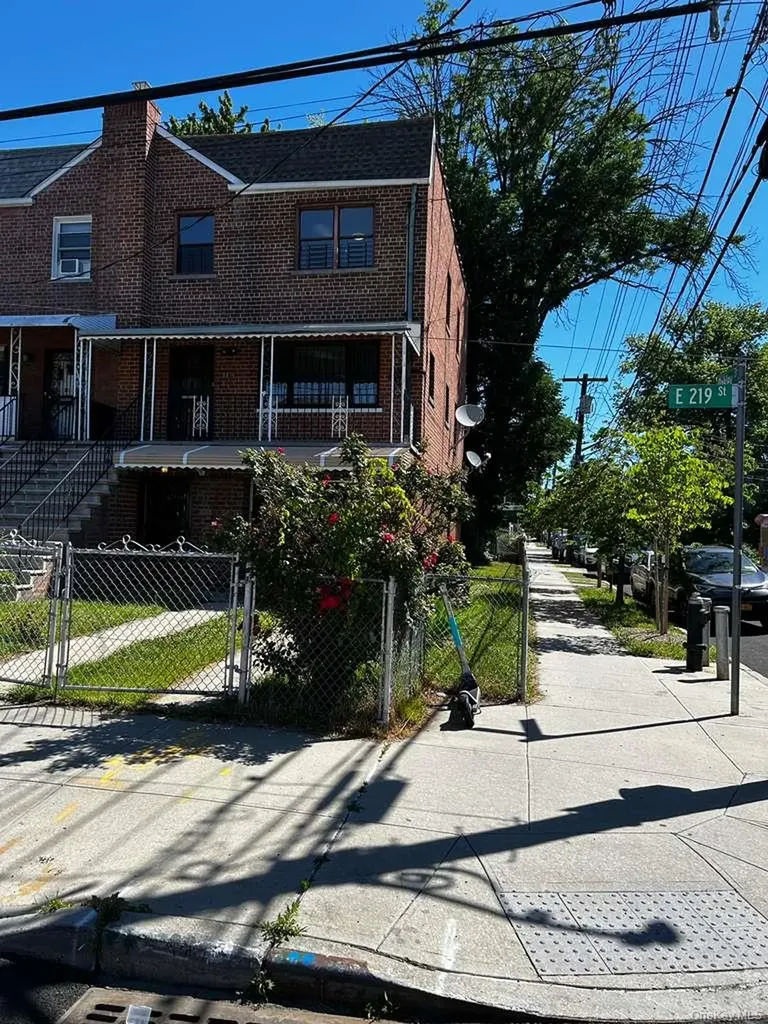 1149 East 219th Street Bronx NY 10469