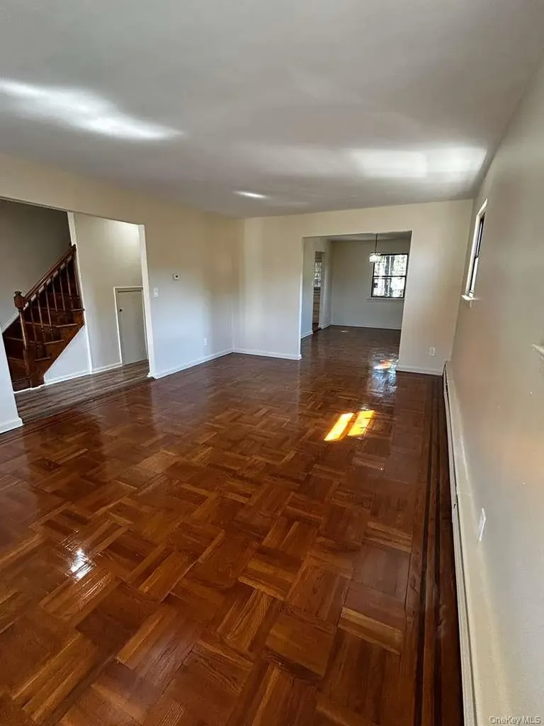 1149 East 219th Street Bronx NY 10469