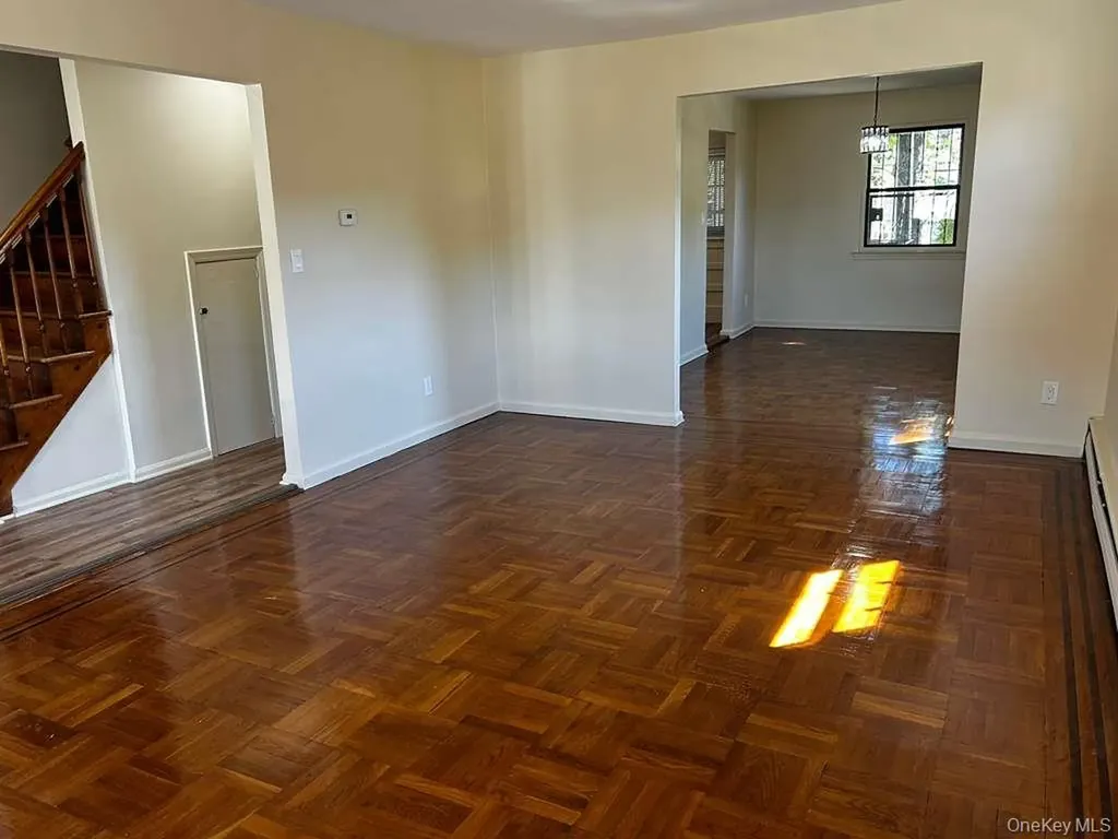 1149 East 219th Street Bronx NY 10469