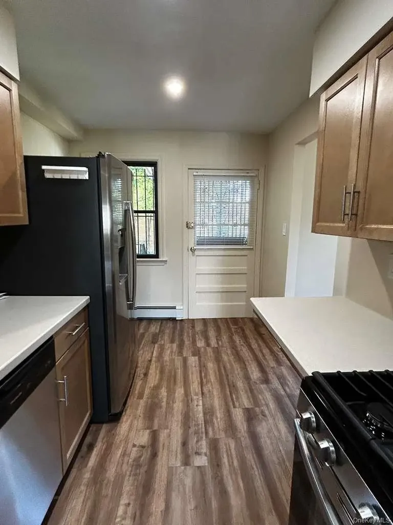 1149 East 219th Street Bronx NY 10469