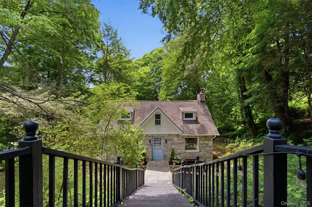 2 Anton Place Lake Peekskill NY 10537