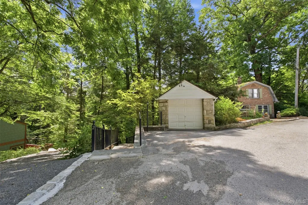 2 Anton Place Lake Peekskill NY 10537