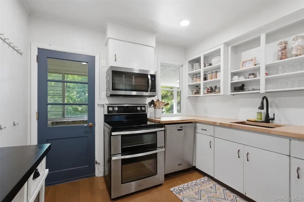 2 Anton Place Lake Peekskill NY 10537