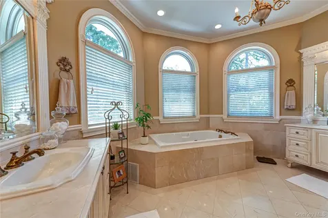 67 Sunny Road Saint James NY 11780
