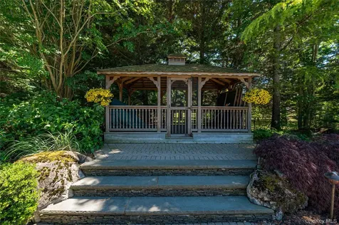 67 Sunny Road Saint James NY 11780