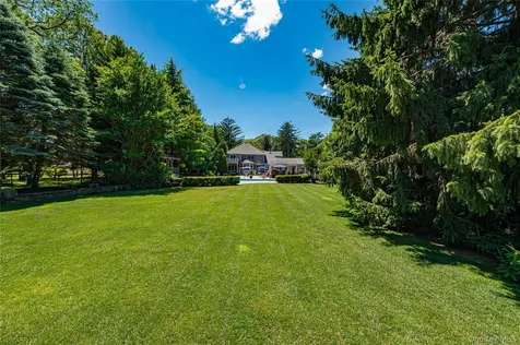 67 Sunny Road Saint James NY 11780