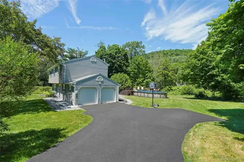 11 Kenneth Drive Putnam Valley NY 10579