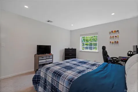 11 Kenneth Drive Putnam Valley NY 10579