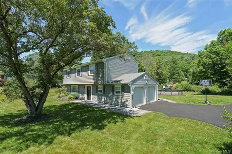11 Kenneth Drive Putnam Valley NY 10579