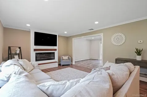 11 Kenneth Drive Putnam Valley NY 10579