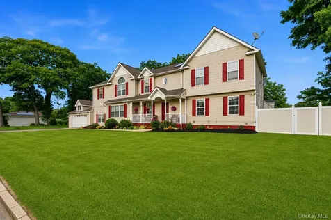 303 N Westchester Avenue N West Babylon NY 11704