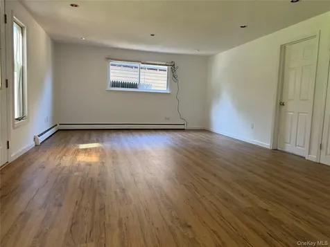 46 W Lane Drive Plainview NY 11803