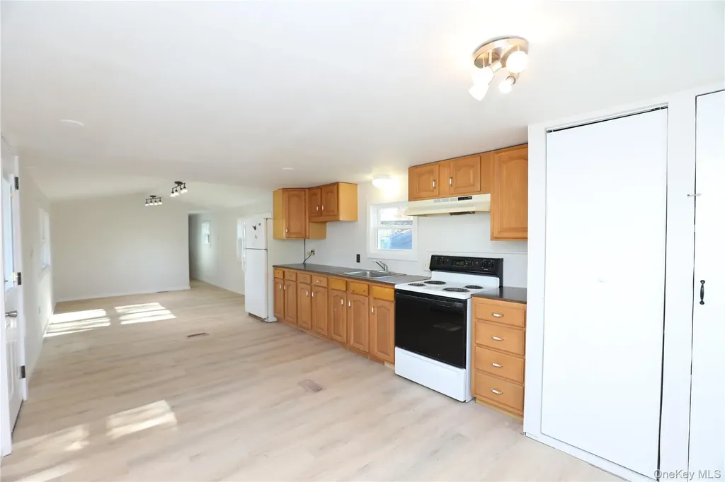 414 Joslen Boulevard Hudson NY 12534