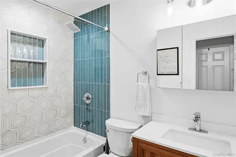 18 Ashford Drive Bohemia NY 11716