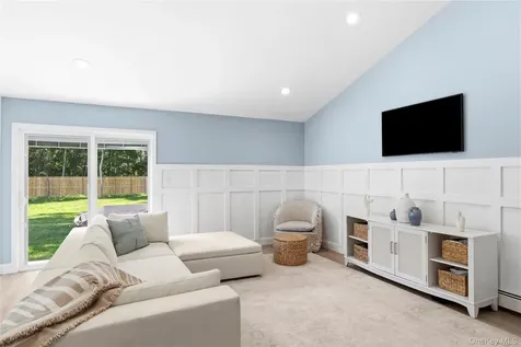 18 Ashford Drive Bohemia NY 11716