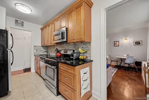 300 S Broadway Tarrytown NY 10591