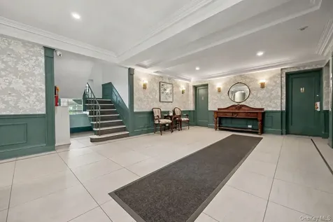 300 S Broadway Tarrytown NY 10591