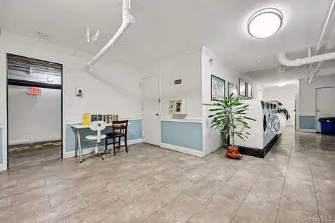 300 S Broadway Tarrytown NY 10591