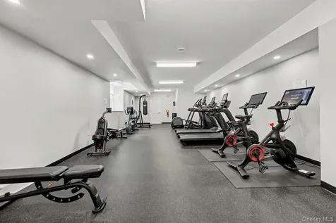 300 S Broadway Tarrytown NY 10591