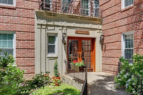 300 S Broadway Tarrytown NY 10591