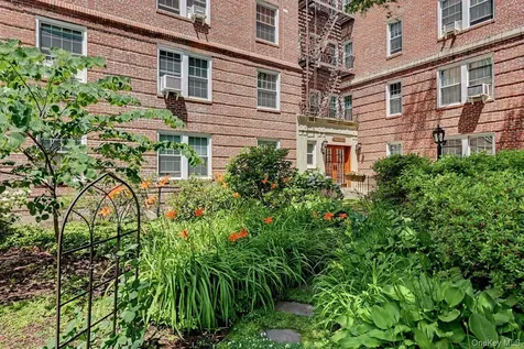 300 S Broadway Tarrytown NY 10591