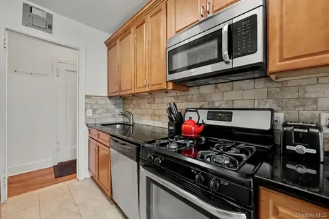300 S Broadway Tarrytown NY 10591