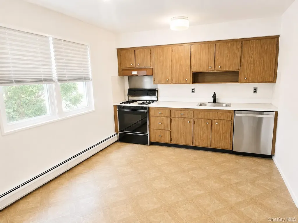 82 Demarest Avenue West Nyack NY 10994