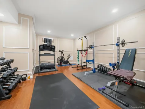 637 S Mountain Road New City NY 10956