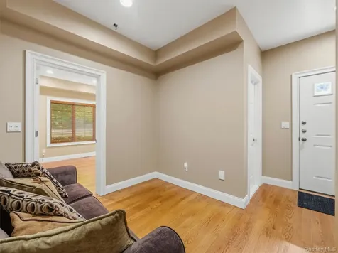 637 S Mountain Road New City NY 10956