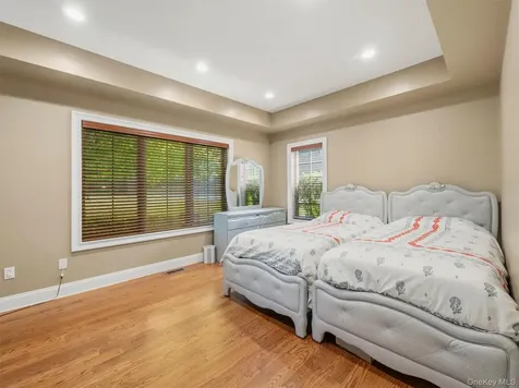 637 S Mountain Road New City NY 10956