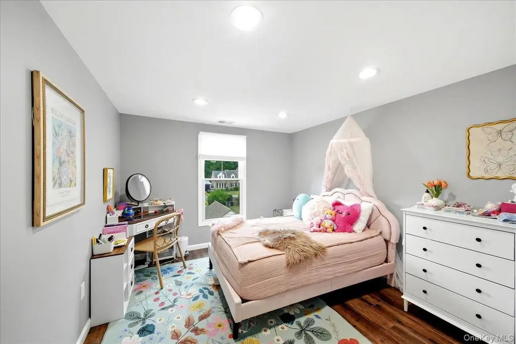 736 Pelhamdale Avenue New Rochelle NY 10801