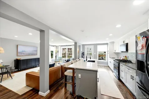736 Pelhamdale Avenue New Rochelle NY 10801